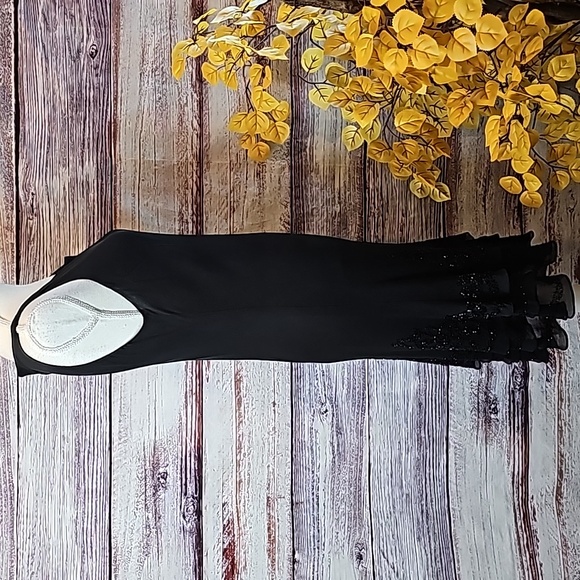 JONES NEW YORK SLEEVELESS BLACK LINED LAYERED BEADED COCKTAIL DRESS - Picture 9 of 13